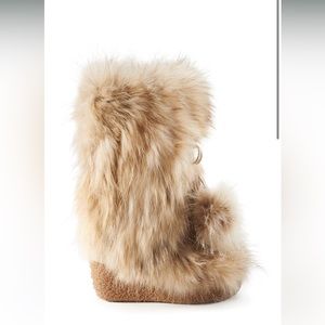Gorsuch Marina Beige Fur Boots! NWOB Size 9